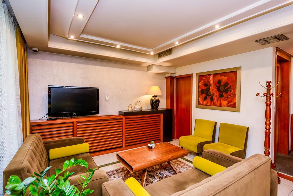 Arber Hotel Tiranë Luaran gambar